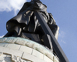 Во Львове разбили памятник воинам Советской армии 