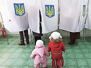 Во Львовской области голосовать зовут даже несовершеннолетних