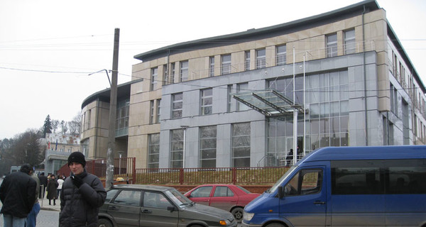 Новое здание польского консульства откроют в апреле