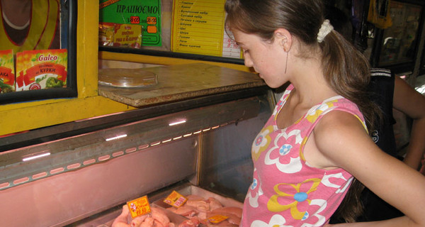 Во Львове продают мясо и рыбу с кишечной палочкой, сальмонеллой и стафилококком