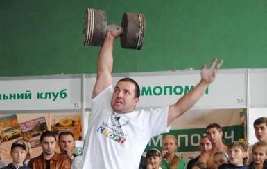 Львовянин установил неофициальный мировой рекорд в тяжелой атлетике