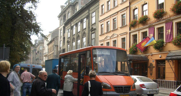 Вчера во Львове запустили ночные автобусы