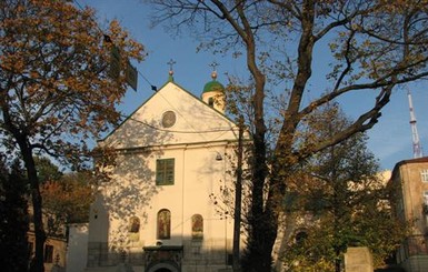 Неизвестный Львов: 400­-летняя церковь и дворец на Пекарской