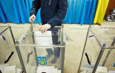 В Украине стартовали выборы в территориальные общины