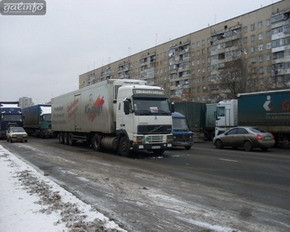 80 «тиров» перекрыли улицу Хмельницкого 