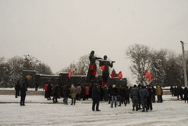 Коммунисты отпраздновали День советской Армии 