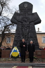 Виктор Ющенко: «Украинец навеки подал руку дружбы поляку» 