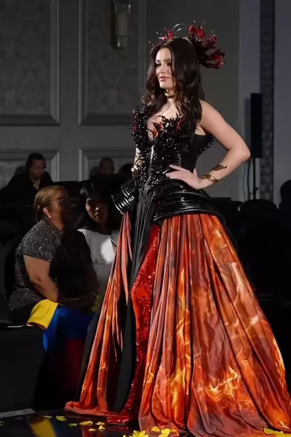 Ангелина Усанова на Miss Eco International-2024 презентовала эко-костюм на тему сожженных территорий