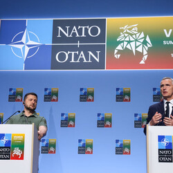 Володимир Зеленський та генеральний секретар НАТО Йенс Столтенберг. Фото: Getty Images